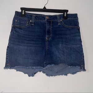 SEVEN7 Women Weekend Stretch Shorts Frayed Hem Denim Mid Rise Size 8